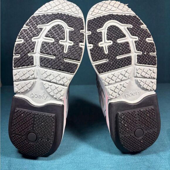 Size 9.5 - Women’s G-Defy Gravity Defyer multicolor shoes - Picture 8 of 10